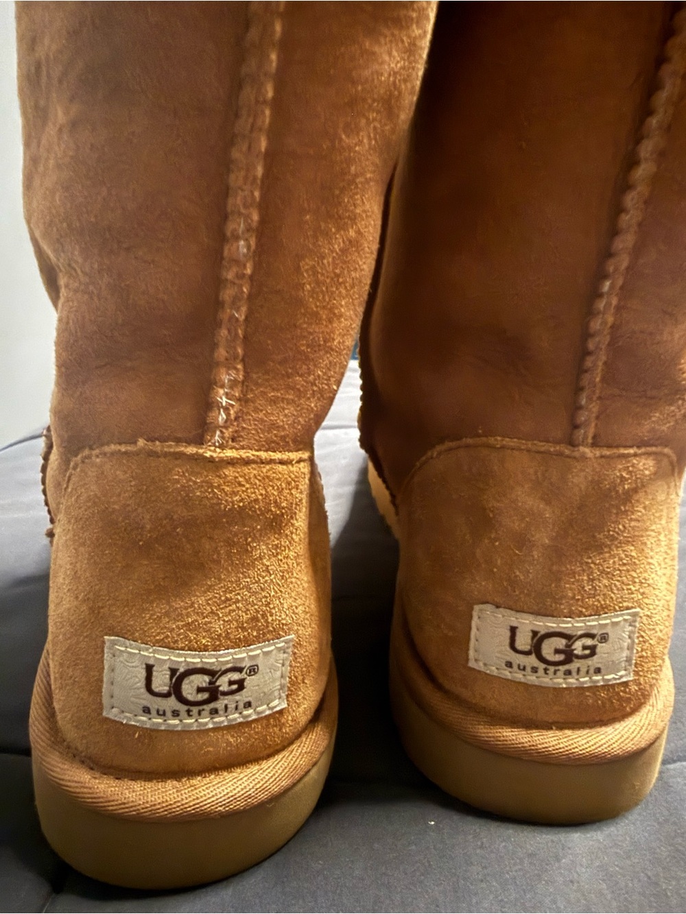 UGG Australia Classic Short Suede Shearling Boots Chestnut Tan Women's 10